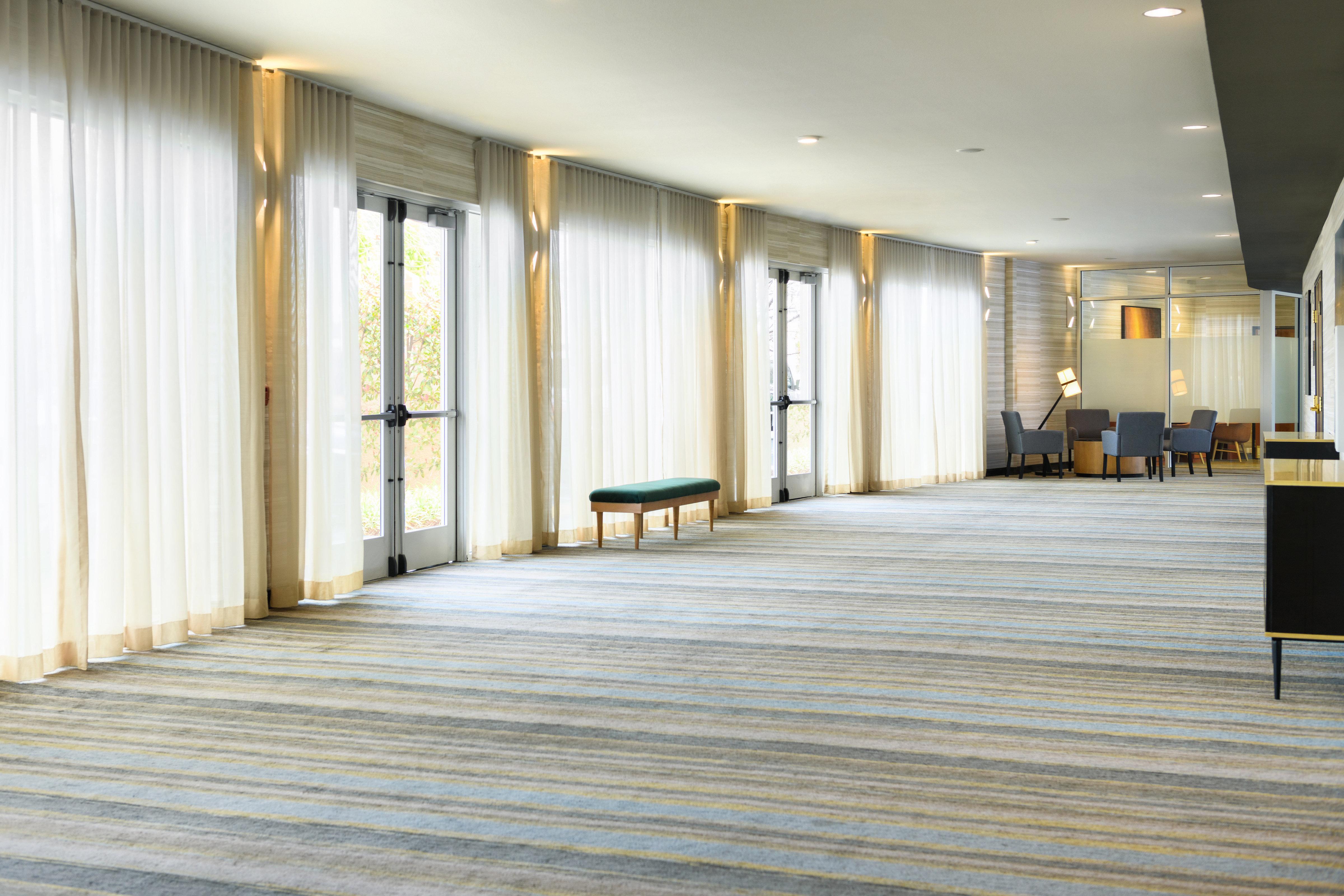 Holiday Inn Oakland Airport By Ihg Exterior photo
