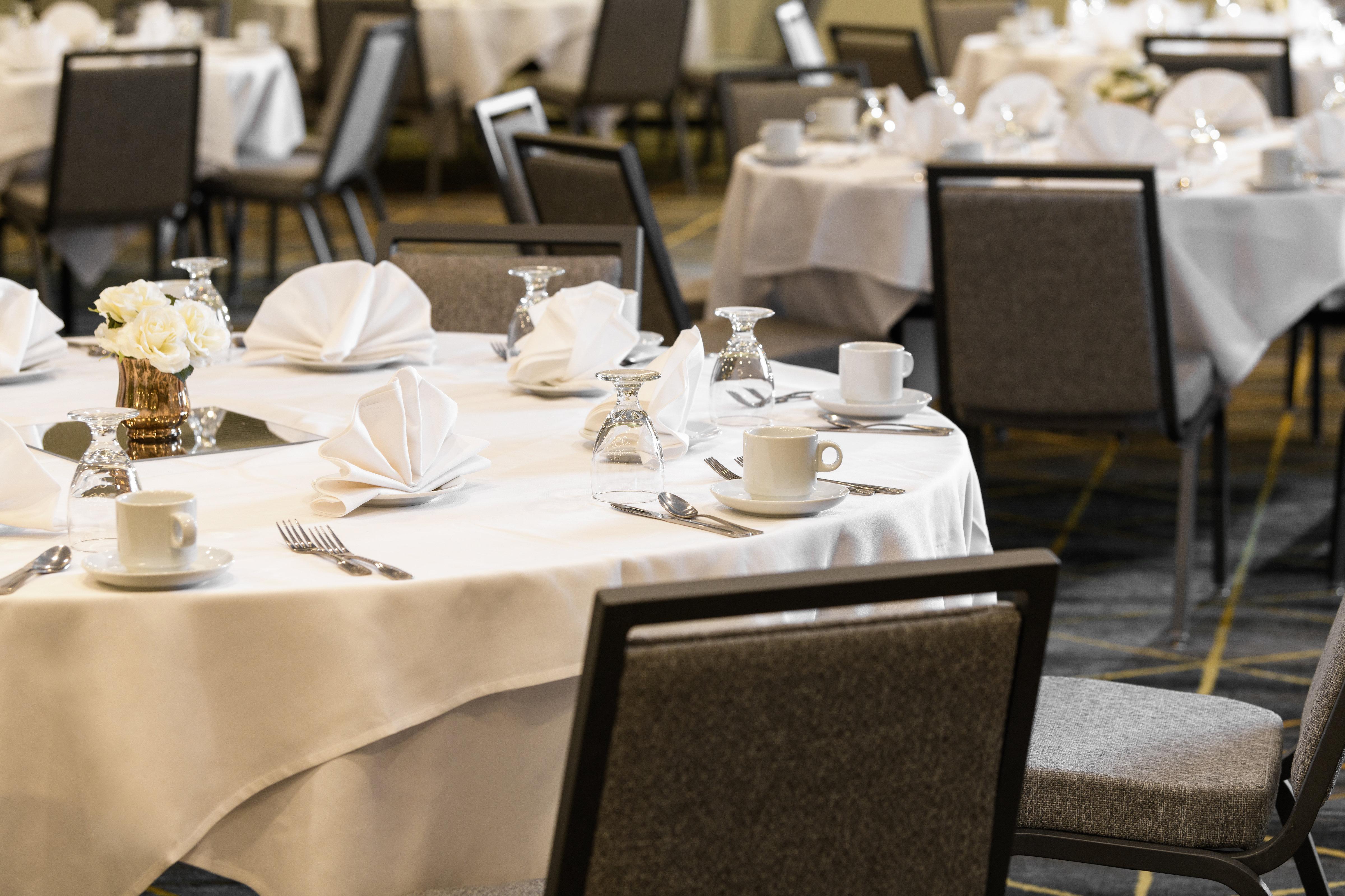 Holiday Inn Oakland Airport By Ihg Exterior photo