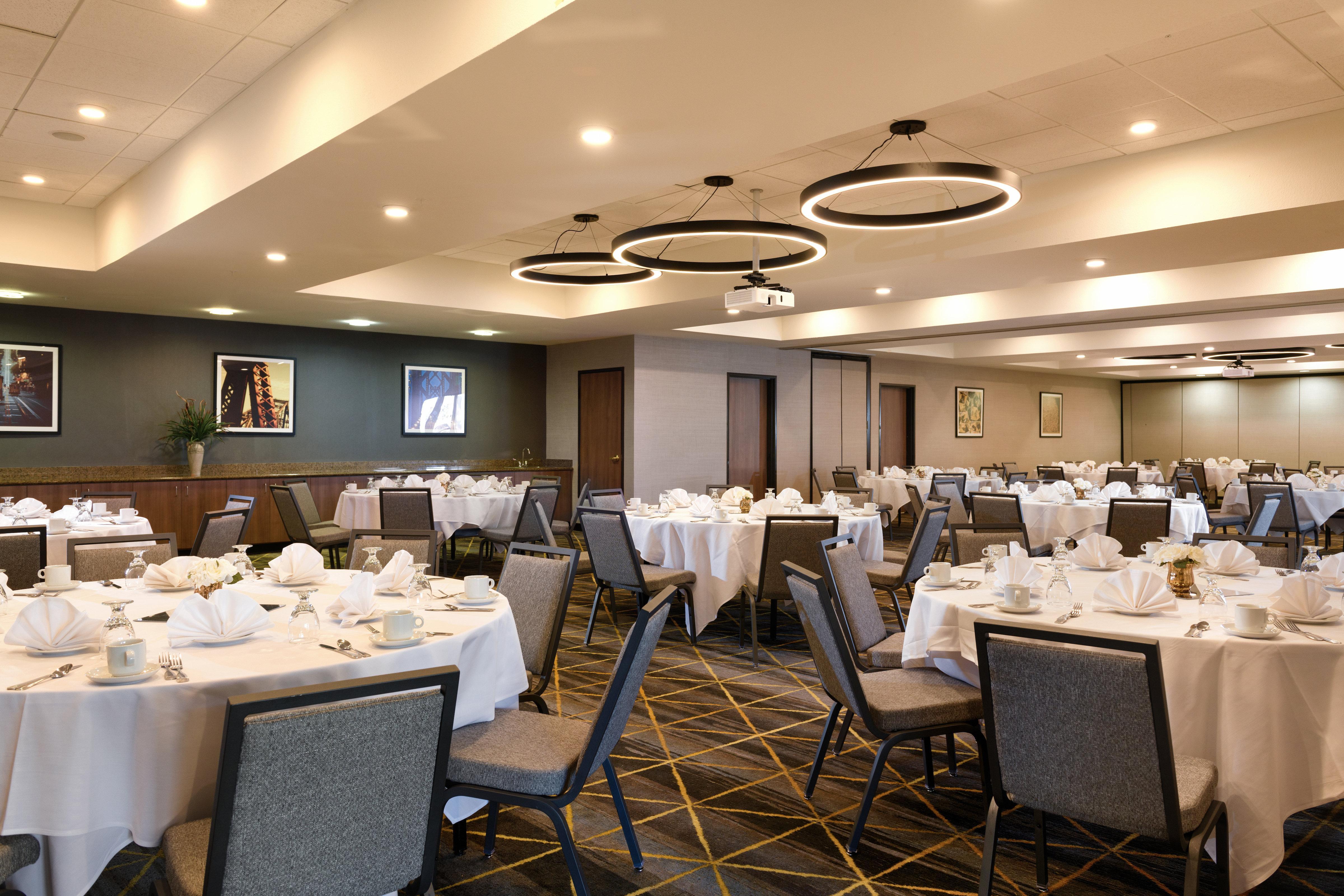 Holiday Inn Oakland Airport By Ihg Exterior photo