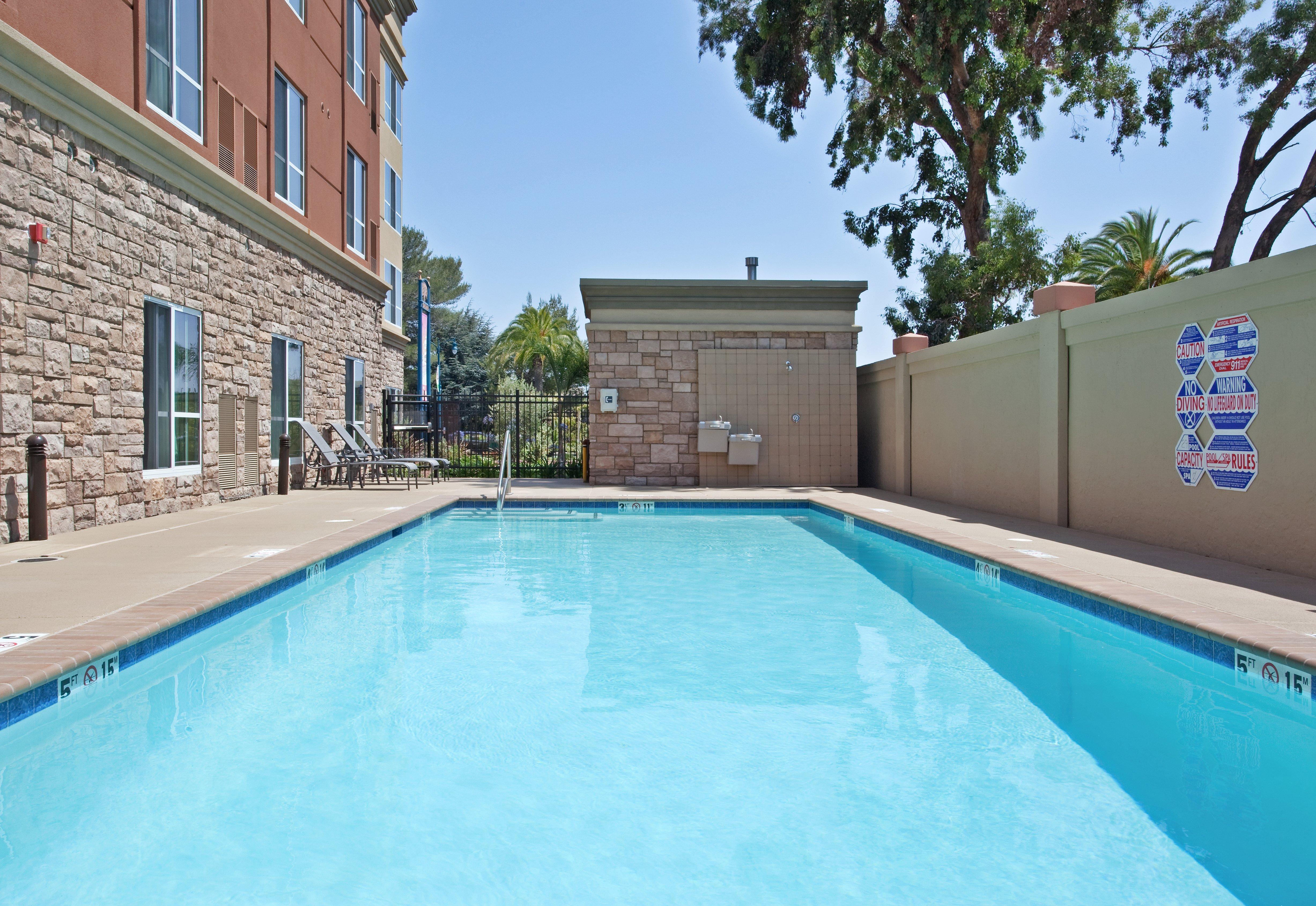 Holiday Inn Oakland Airport By Ihg Exterior photo